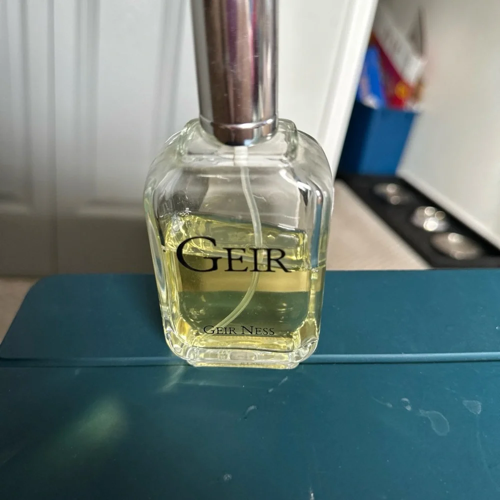 GEIR Eau de Parfum Bottle 3.4 - Picture 4 of 5
